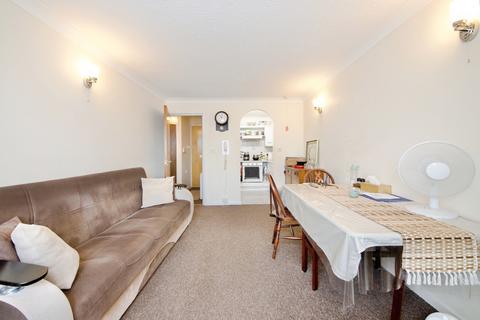 1 bedroom flat for sale, Mawney Road, ROMFORD, Essex, RM7