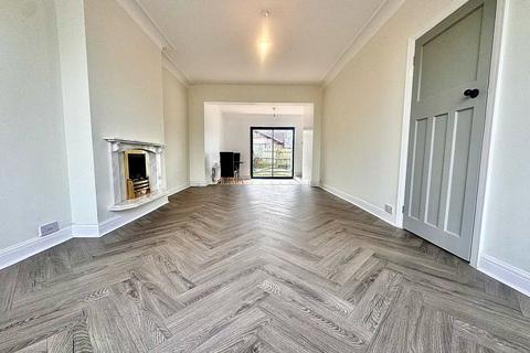 3 bedroom semi-detached house for sale, Latham Avenue, Runcorn, Cheshire, WA7