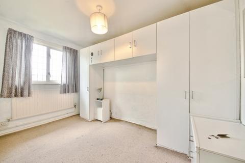 3 bedroom end of terrace house for sale, Hitchin Close, Romford, RM3