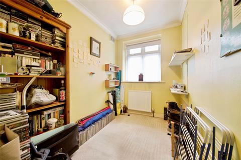 3 bedroom end of terrace house for sale, Huxley Drive, Romford, RM6