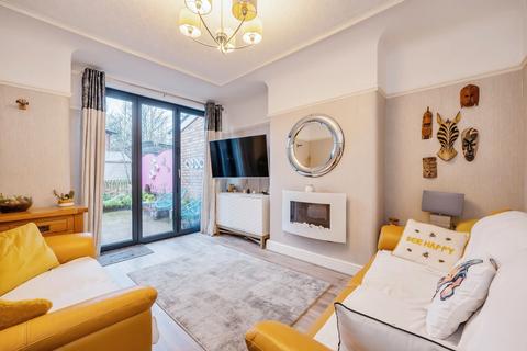 3 bedroom semi-detached house for sale, Victoria Avenue, Widnes, Cheshire, WA8