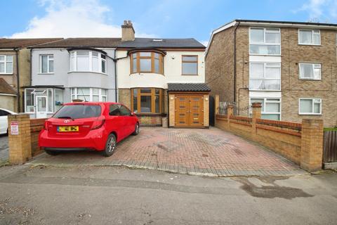 undefined, Jutsums Lane, Romford, RM7