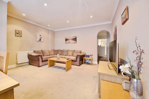 1 bedroom flat for sale, North Street, ROMFORD, Essex, RM1
