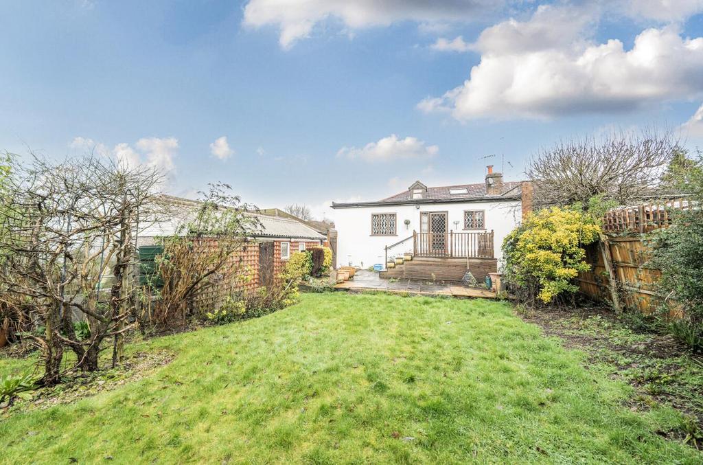 Davidson Frost-Wellings, DFW, Chiltern Avenue, Gar