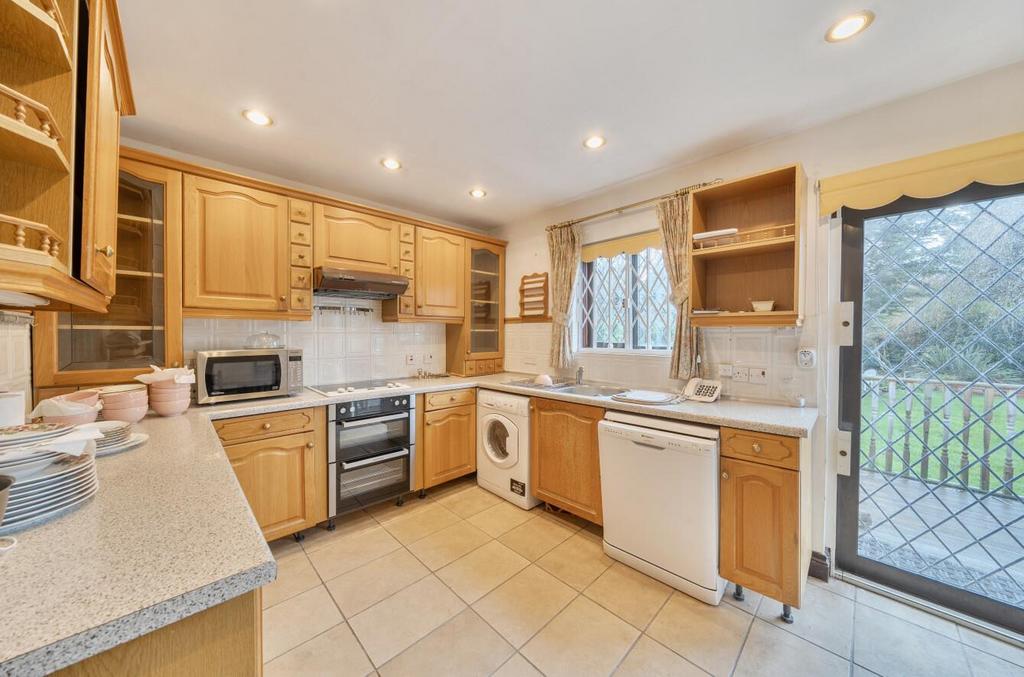 Davidson Frost-Wellings, DFW, Chiltern Avenue, Kit