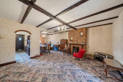 3 bedroom semi-detached bungalow for sale, Chiltern Avenue, Bushey WD23