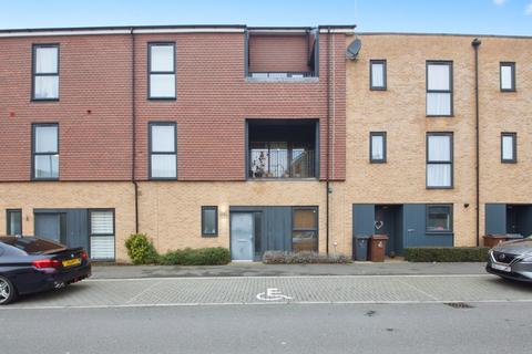 1 bedroom flat for sale, Royal Anglian Way, Dagenham, RM8