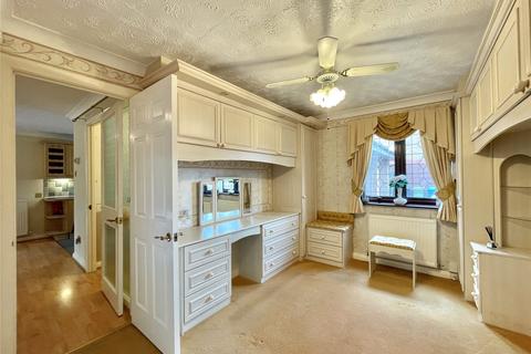 3 bedroom bungalow for sale, Newland Close, Widnes, Cheshire, WA8