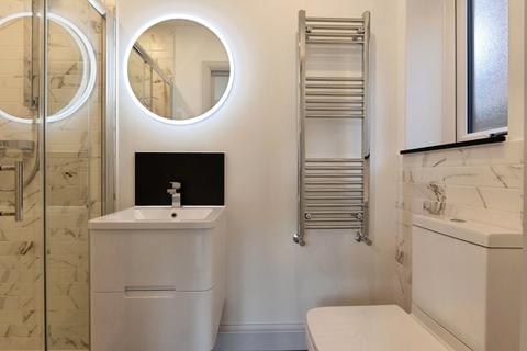 3 bedroom semi-detached house for sale, Cranleigh Drive, Leigh-on-Sea, Essex, SS9