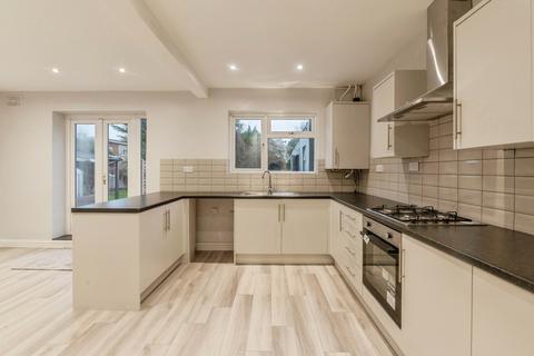 3 bedroom semi-detached house for sale, Norwich Avenue, Southend-on-Sea, Essex, SS2