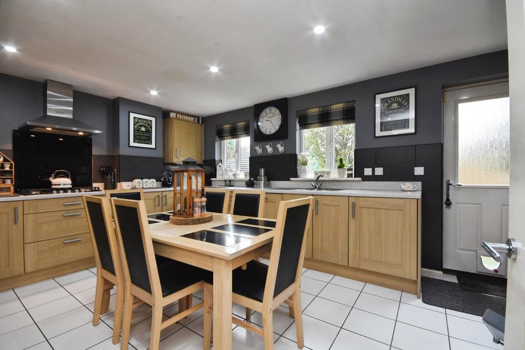 Kitchen/Breakfast