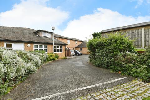 1 bedroom flat for sale, Old Rectory Court, Southchurch Rectory Chase, Southend-On-Sea, Essex, SS2