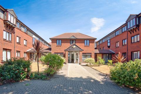 1 bedroom flat for sale, Imperial Avenue, WESTCLIFF-ON-SEA, Essex, SS0