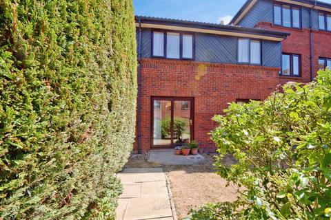 1 bedroom flat for sale, Imperial Avenue, WESTCLIFF-ON-SEA, Essex, SS0