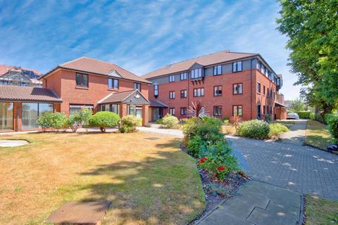 1 bedroom flat for sale, Imperial Avenue, WESTCLIFF-ON-SEA, Essex, SS0