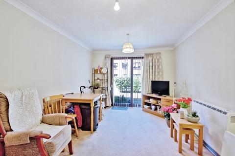 1 bedroom flat for sale, Imperial Avenue, WESTCLIFF-ON-SEA, Essex, SS0