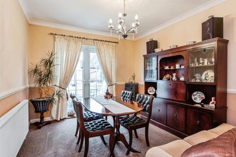 4 bedroom detached house for sale, Little Wakering Road, Barling Magna, Southend-On-Sea, Essex, SS3