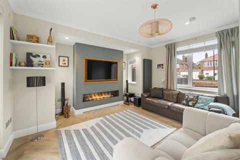 4 bedroom detached house for sale, Greenway Close, Sale