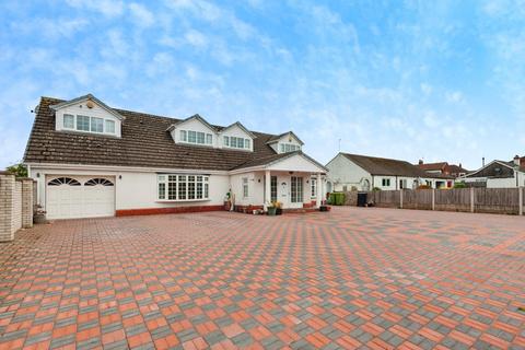 5 bedroom detached house for sale, Green Lane, Widnes, Cheshire, WA8