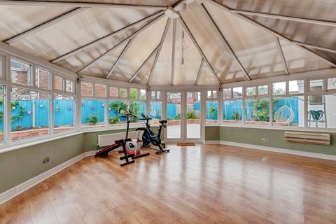 5 bedroom detached house for sale, Green Lane, Widnes, Cheshire, WA8