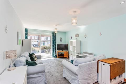 2 bedroom flat for sale, Southchurch Road, Southend-on-Sea, Essex, SS1