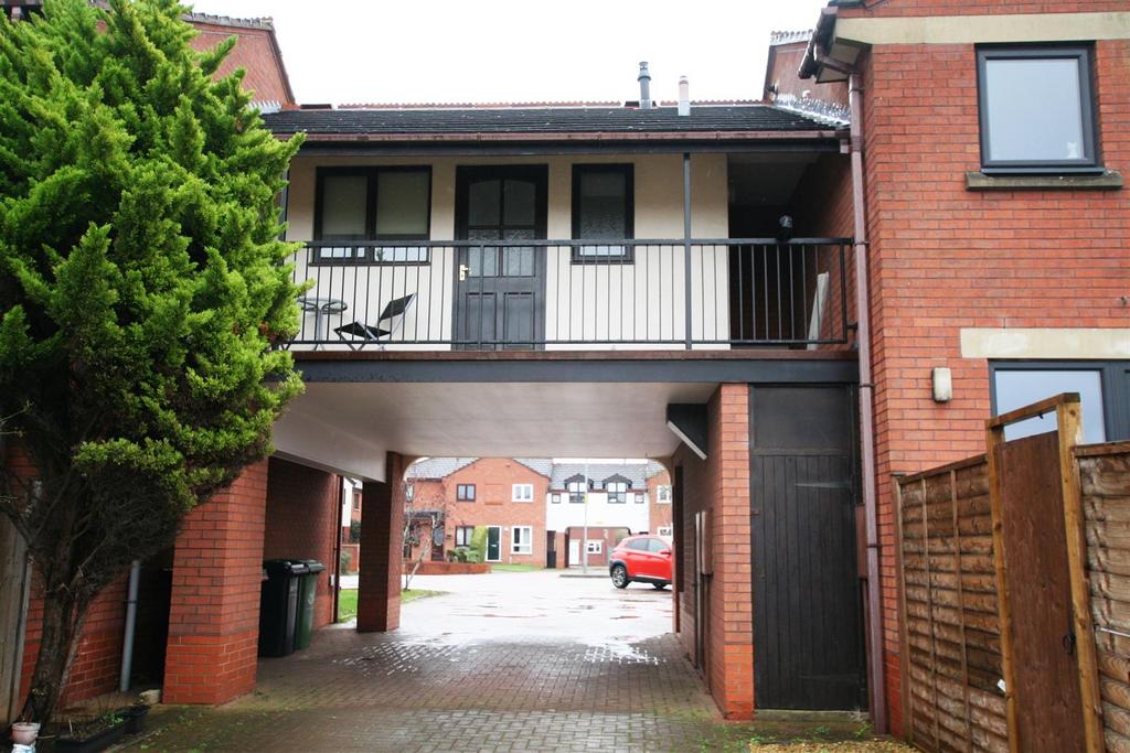 Bictonave,30front.JPG