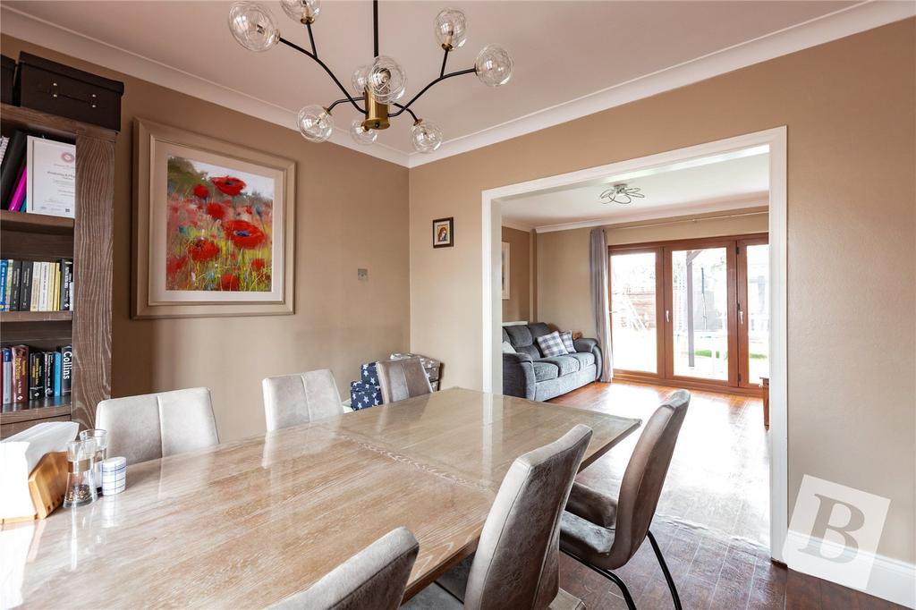 Living/Dining Area