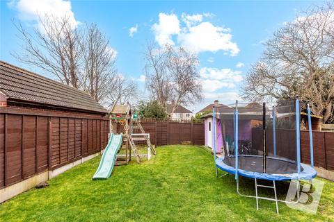 3 bedroom end of terrace house for sale, Wedlake Close, Hornchurch, RM11