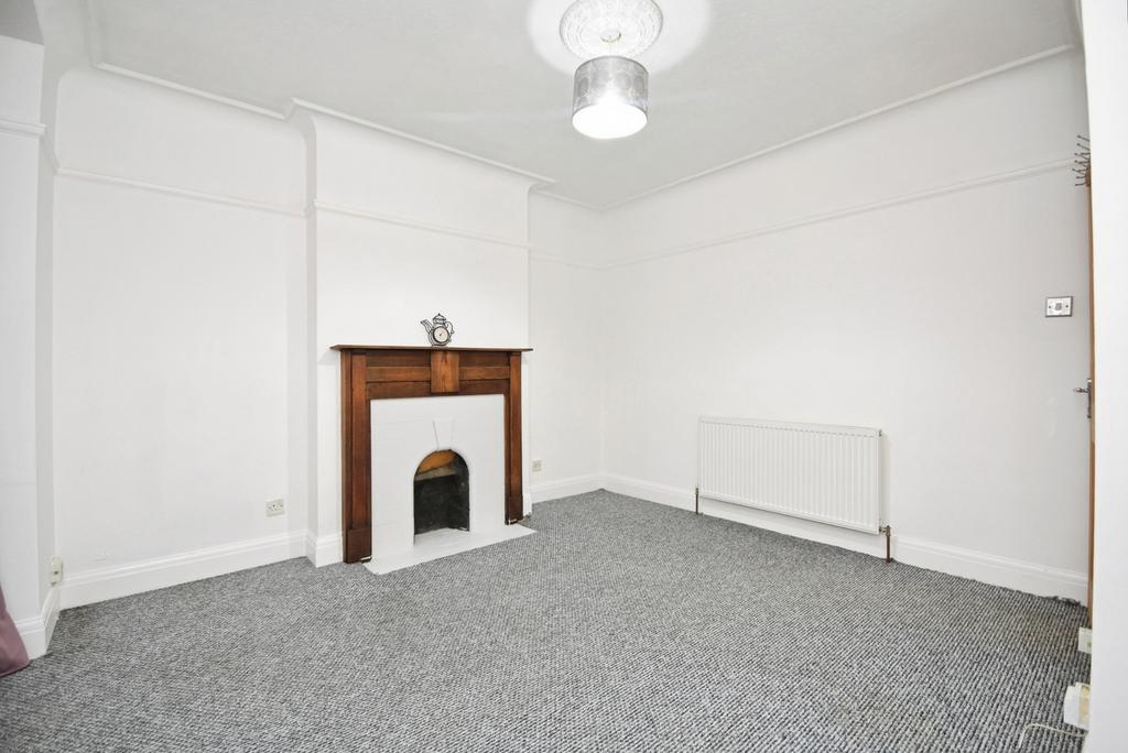 Lounge or Bedroom