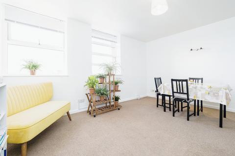 undefined, Romford Road, London, E7