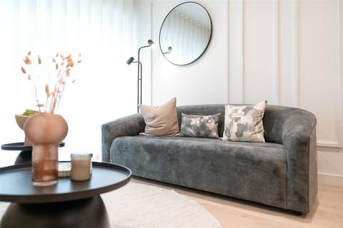 2 bedroom flat for sale, Royal Crest Avenue, London, E16