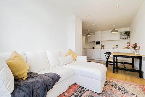 2 bedroom flat for sale, Gerry Raffles Square, London, E15
