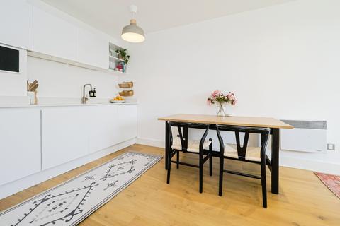 2 bedroom flat for sale, Gerry Raffles Square, London, E15