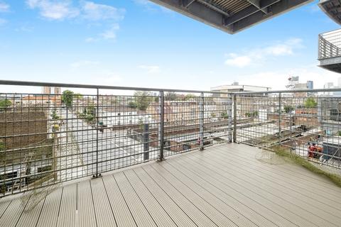 2 bedroom flat for sale, Forest Lane, London, E15