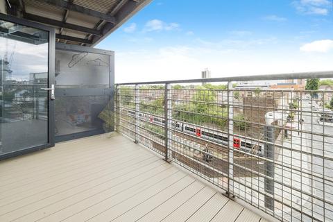 2 bedroom flat for sale, Forest Lane, London, E15