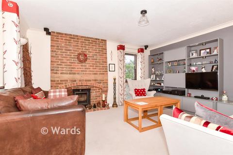 4 bedroom detached house for sale, Porchester Close, Maidstone ME15