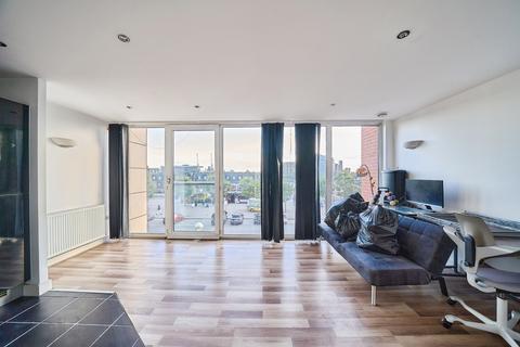 1 bedroom flat for sale, Western Gateway, London, E16