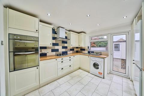 3 bedroom terraced house for sale, Barnard Grove, London, E15