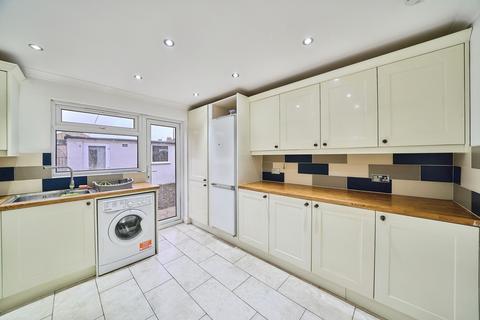 3 bedroom terraced house for sale, Barnard Grove, London, E15