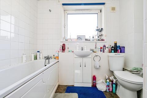 1 bedroom flat for sale, Shirley Road, LONDON, London, E15