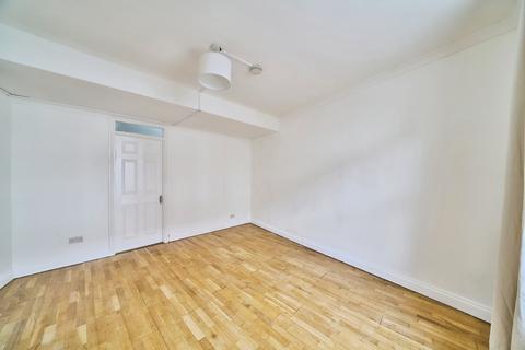 2 bedroom end of terrace house for sale, Swete Street, London, E13