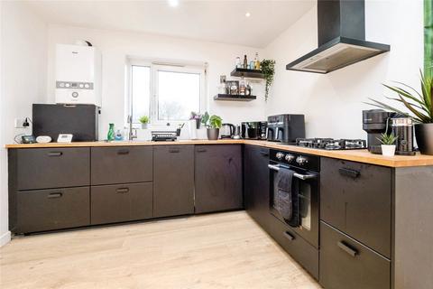 1 bedroom flat for sale, Cemetery Road, London, E7