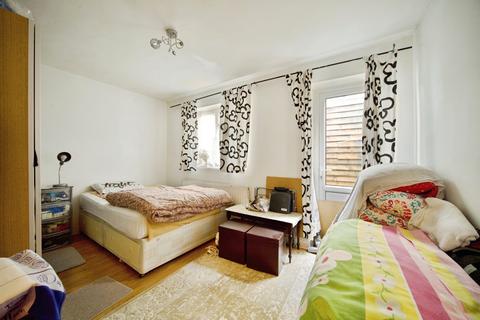 3 bedroom terraced house for sale, Capworth Street, London, E10
