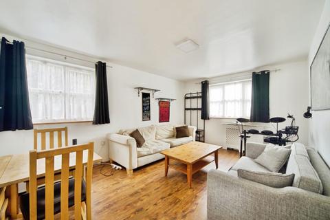 undefined, Gandhi Close, Walthamstow, London, E17