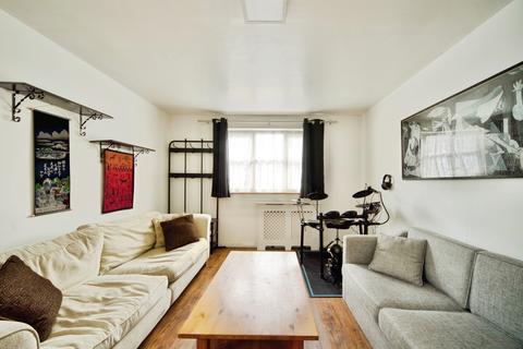 undefined, Gandhi Close, Walthamstow, London, E17