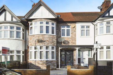 3 bedroom terraced house for sale, Greenway Avenue, Walthamstow, E17
