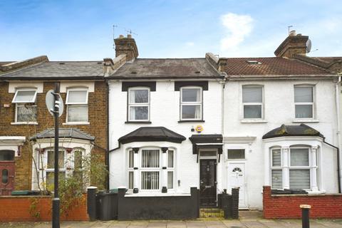2 bedroom terraced house for sale, Trulock Road, London, N17