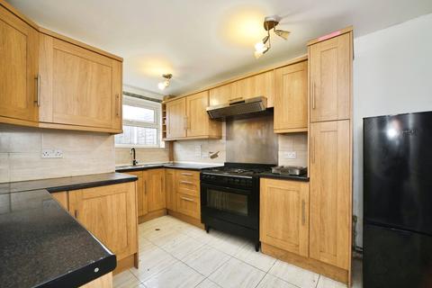 2 bedroom terraced house for sale, Trulock Road, London, N17