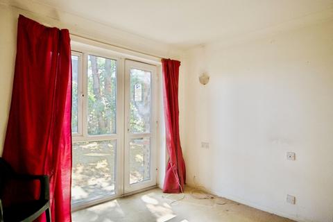 undefined, Cambridge Road, London, E11