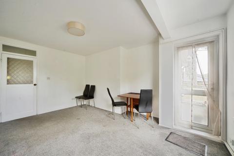 undefined, Forest Drive, London, E12